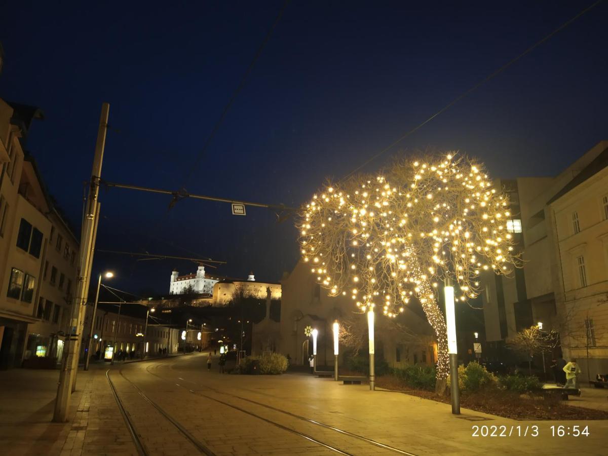 Krásny byt s výhľadmi v historickom centre Bratislava Esterno foto