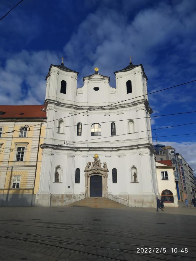 Krásny byt s výhľadmi v historickom centre Bratislava Esterno foto