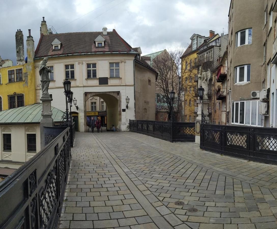 Krásny byt s výhľadmi v historickom centre Bratislava Esterno foto