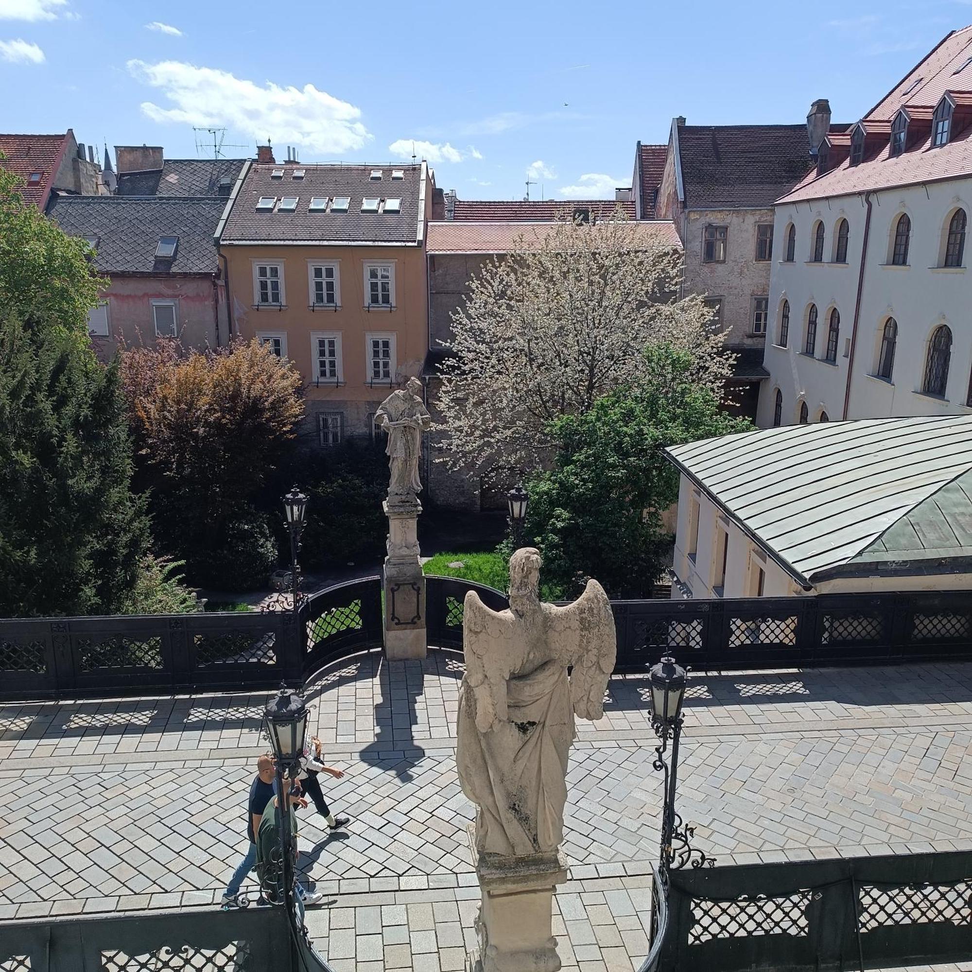 Krásny byt s výhľadmi v historickom centre Bratislava Esterno foto